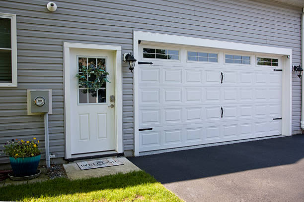 24/7 Emergency Garage Door Roller Replacement experts in Los Alamos, CA
